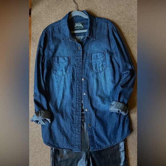 Roots Blue Chambray/Denim Shirt. Women’s XS. - Picture 2 of 8
